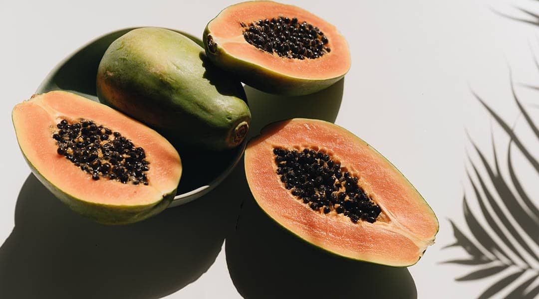 exotic fruit papayas